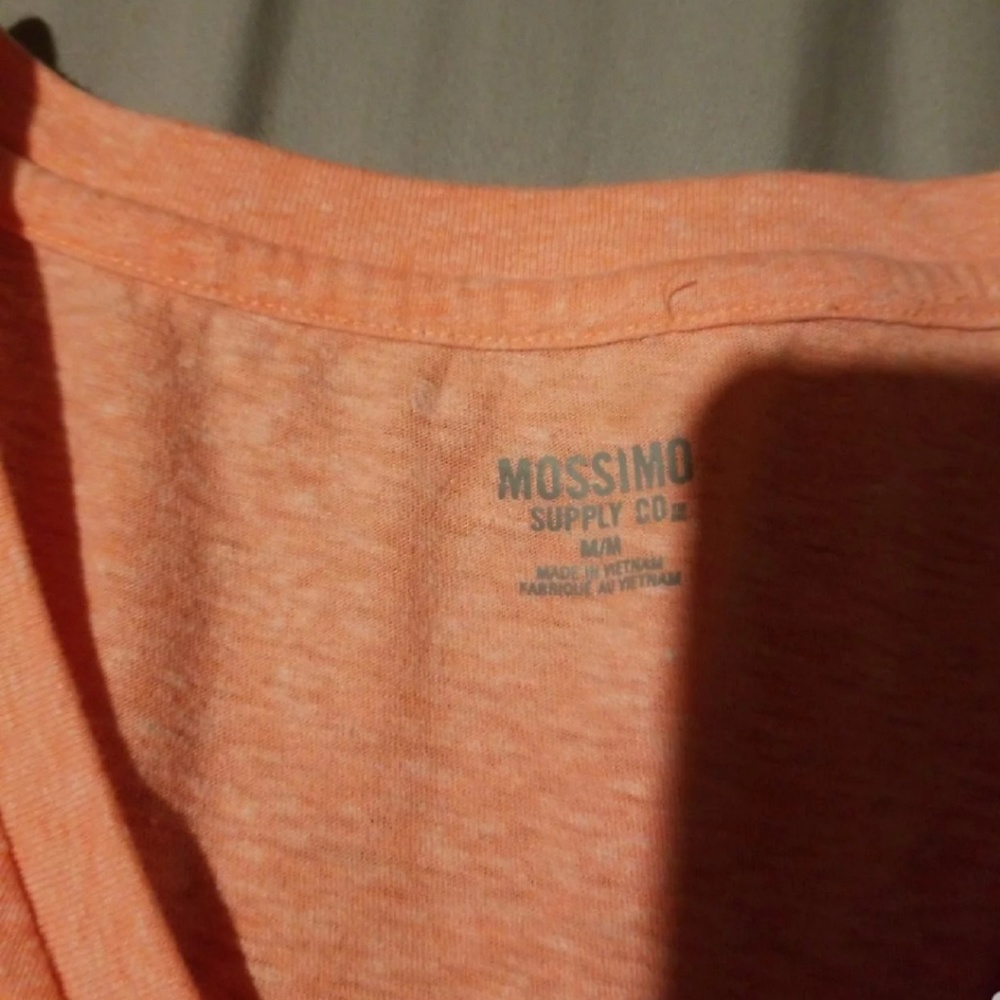 MOSSIMO T SHIRT - Picture 2 of 2